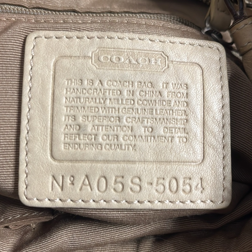 Coach Hampton cream pebble leather shoulder bag Y2K - Picture 11 of 13
